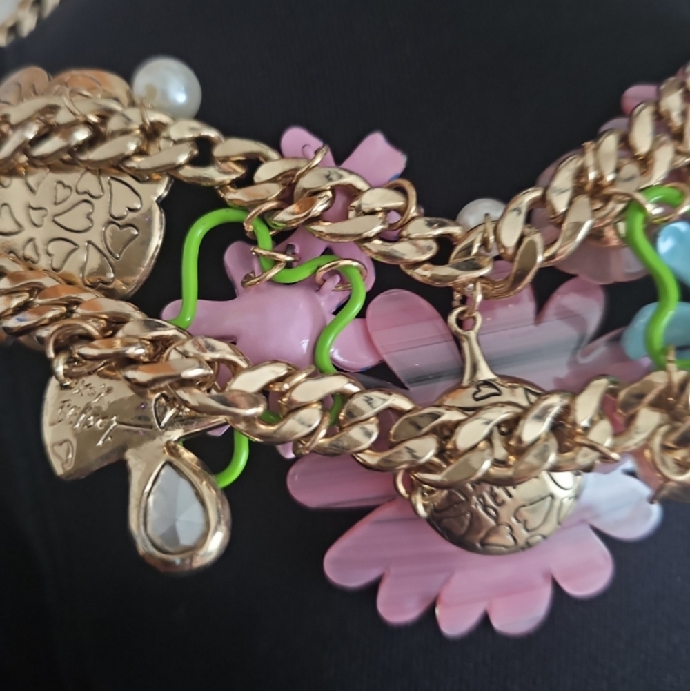 Betsey Johnson Charming Floral Necklace with Pink and Gold Details - Picture 6 of 6